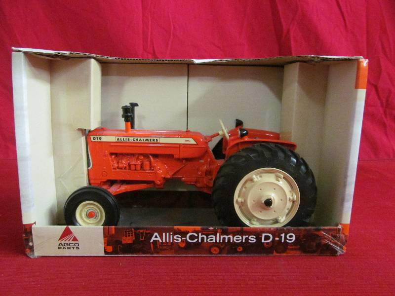 Allis Chalmers tractor