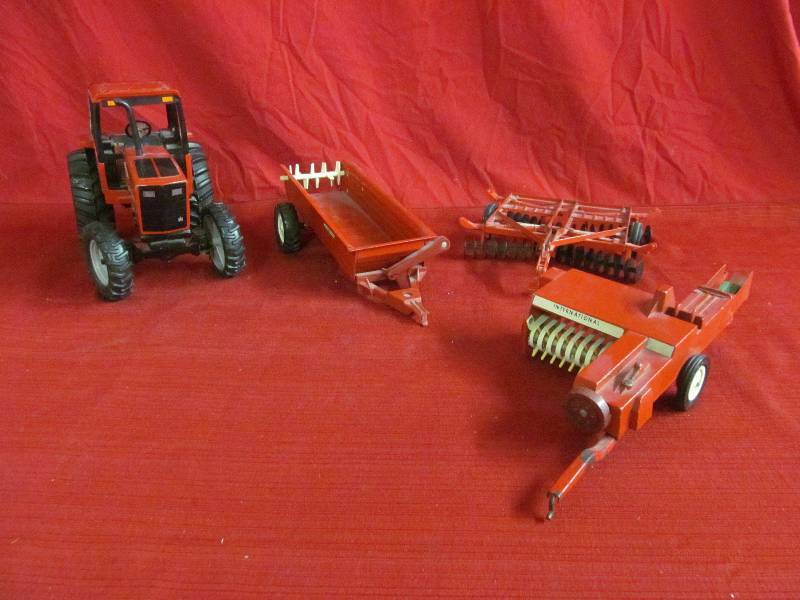 International toy set