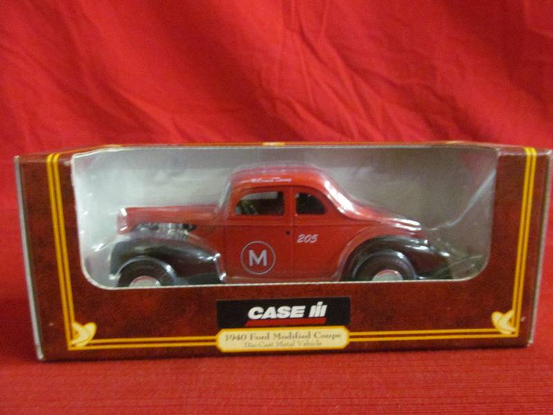 Case coin bank