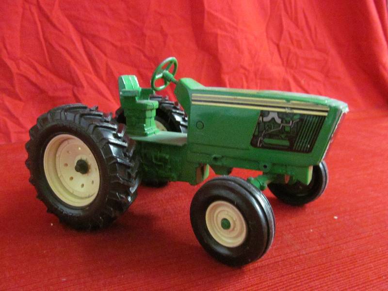 john Deere tractor
