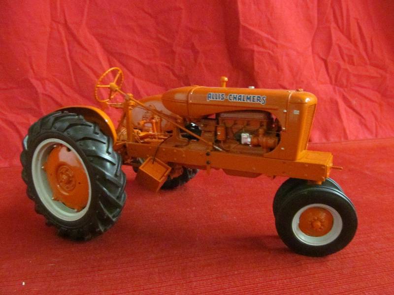 Allis Chalmers tractor