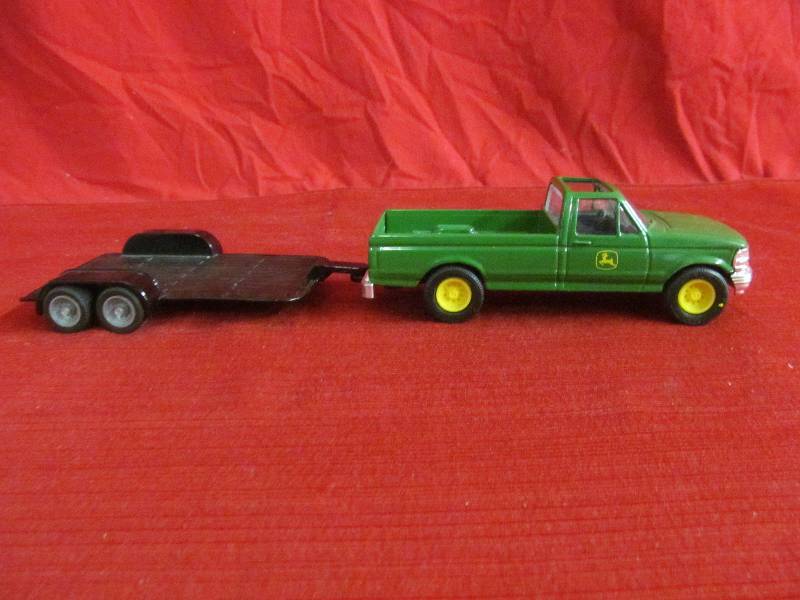 john Deere pickup