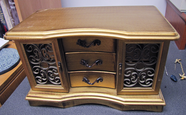 Jewelry box with all contents included