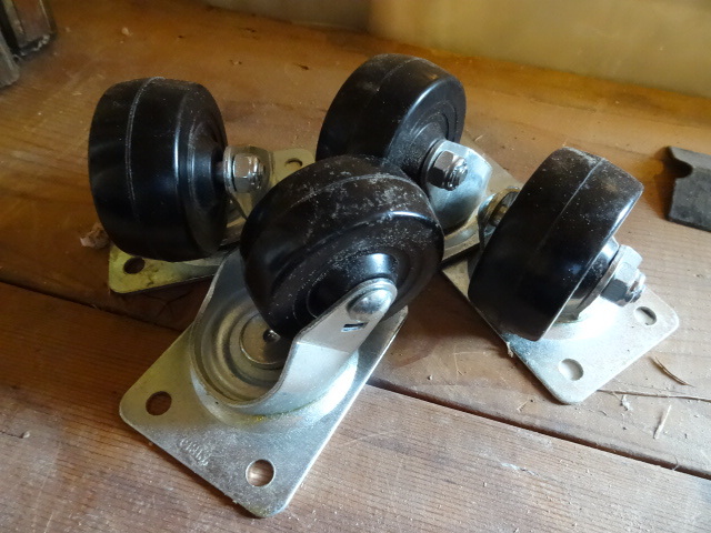 Swivel casters