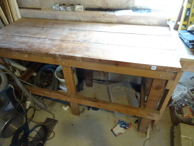 Wood work bench
