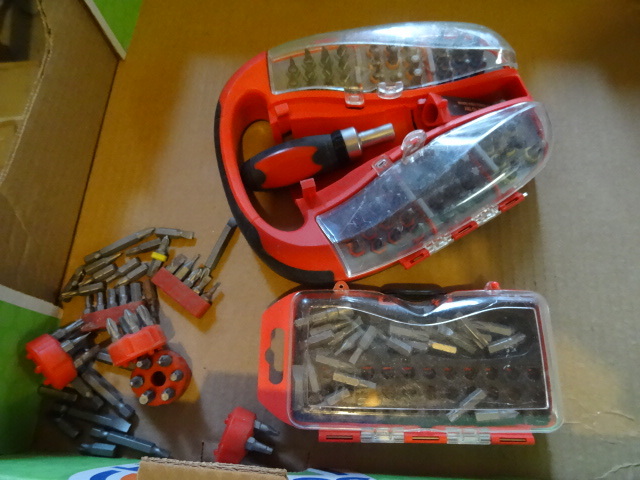 Misc screw gun bits and 1 driver