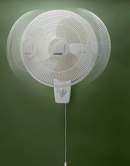 lot 60 image: Lasko 12 Oscillating Wall Fan   WHITE