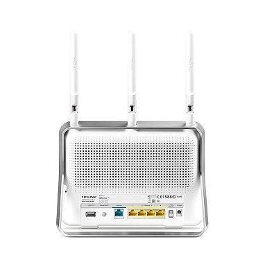 lot 88 image: Wireless AC1750 DB Gig Router C8 White