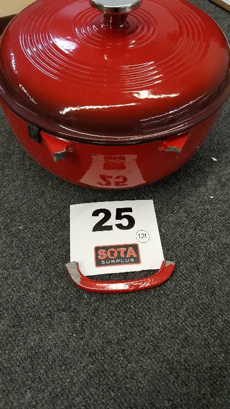lot 25 image: Lodge 6qt Enamel Dutch Oven Red