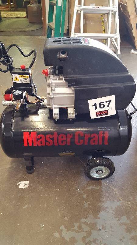 lot 167 image: Master Craft 3.5 HP 10-Gallon Air Compressor