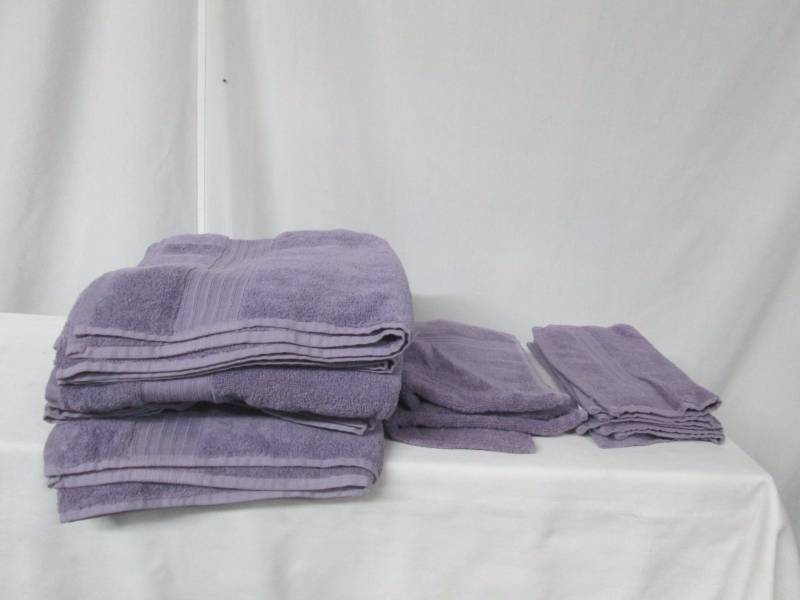 lot 69 image: Alcove Fast Dry 10-pc. Towel Set