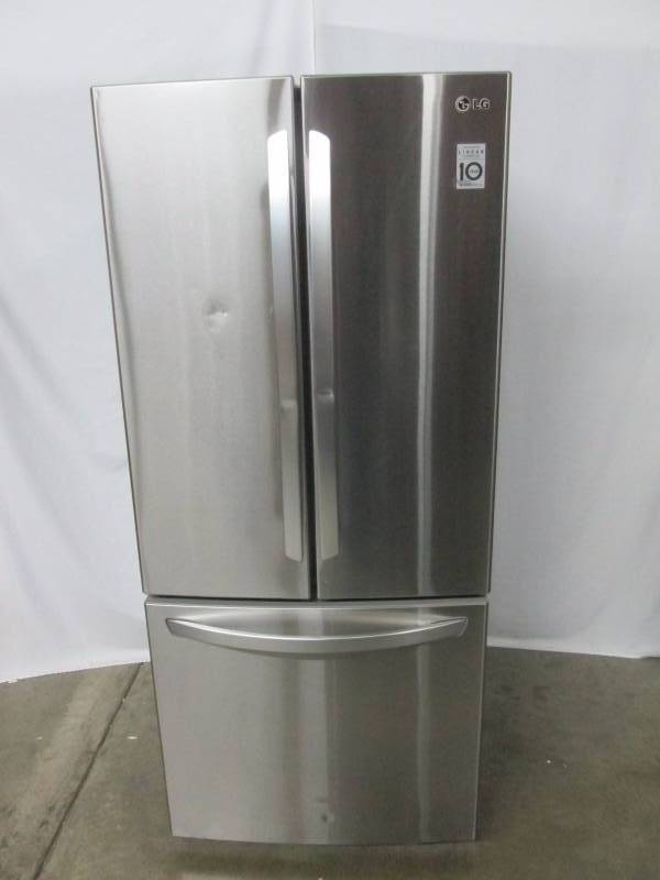 lot 17 image: LG 22 CU.FT. LARGE CAPACITY 30 FRENCH DOOR REFRIGERATOR