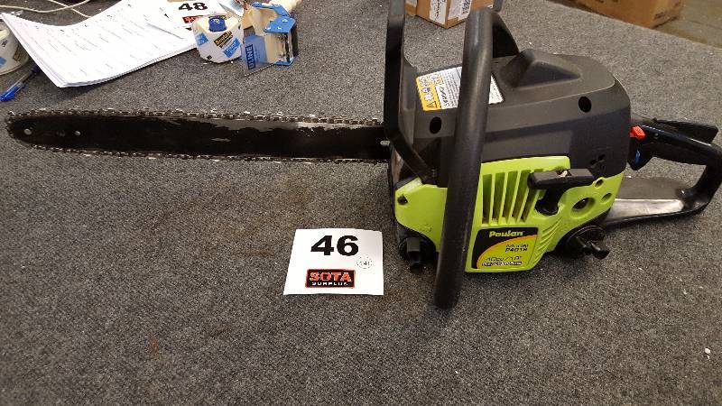lot 46 image: Poulan 18-inch 40cc 2-Cycle Gas Chainsaw wcasefilewrench