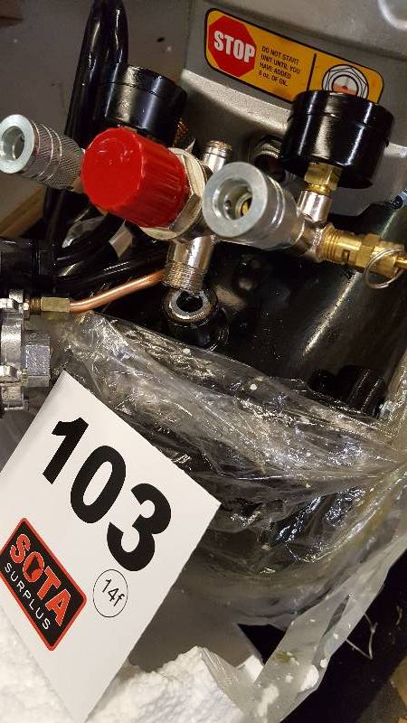 lot 103 image: Master Craft 3.5 HP 10-Gallon Air Compressor