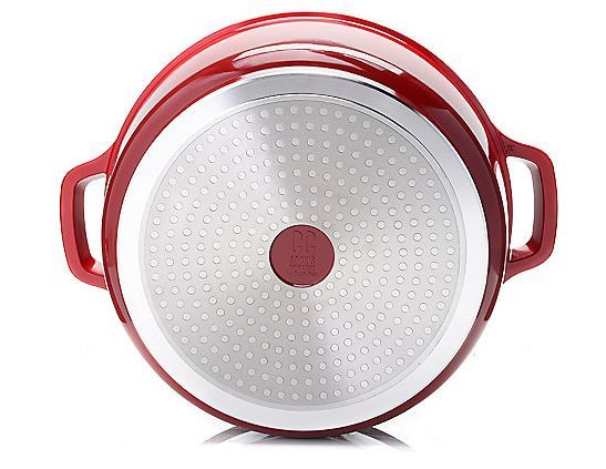 lot 39 image: Cooks Companion Perfect Weight Cast Aluminum Ceramic Nonstick 7 qt Dutch Oven - RED