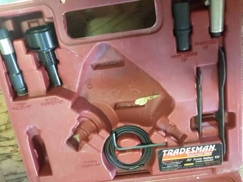 lot 65 image: Tradesman, Air Impact wrench.