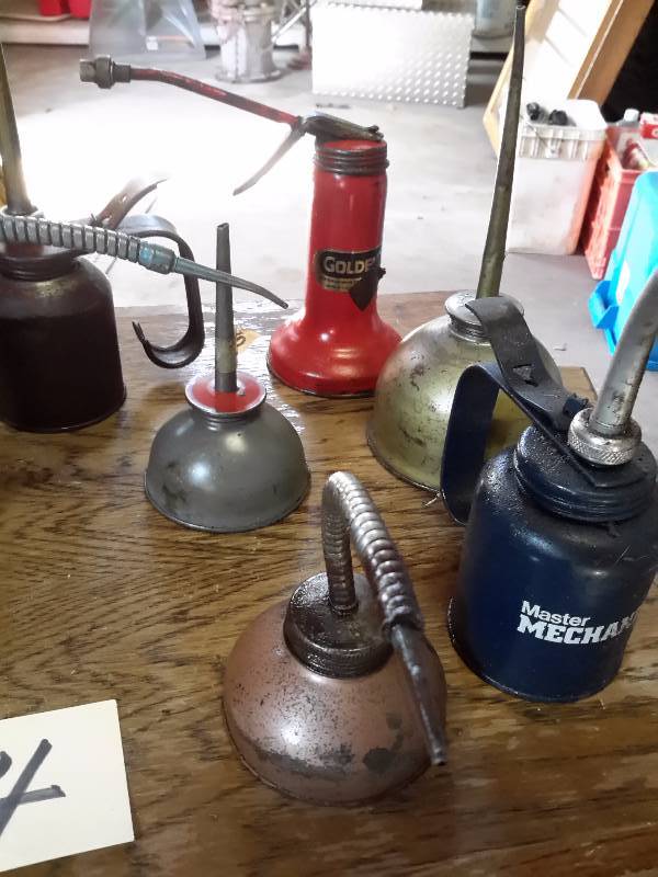lot 54 image: Lot of old Oil Cans.. See pictures