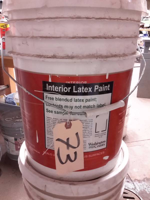 lot 73 image: 3, 5 Gallon pails of Interior, White Latex paint.. Open but full