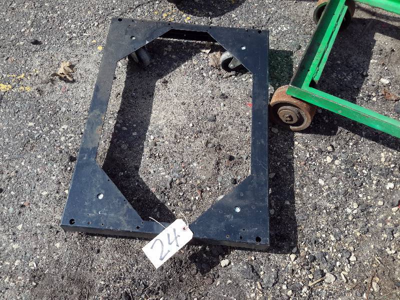 lot 24 image: 2 Carts.. 1, 28 inx 21 in.. Rubber wheels  1, 36in x 21in.. Steel wheels