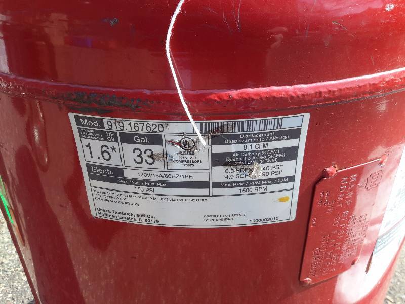 lot 15 image: Air Compressor.. Craftsman.. Untested.. Not sure if it works.