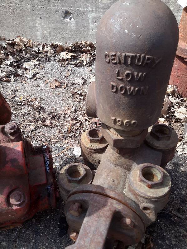 lot 25 image: 2 Antique Water pumps.. One is complete.. One is for parts