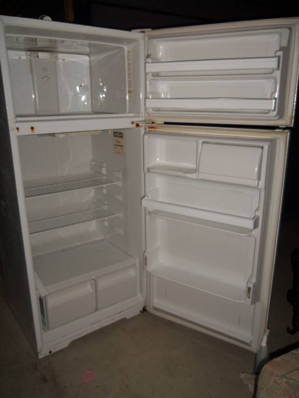 Refridgerator