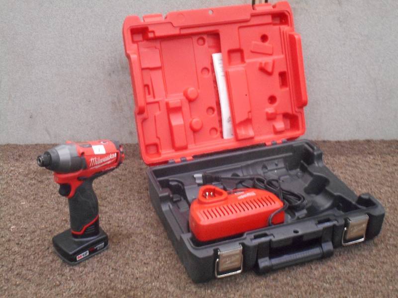 Milwaukee Fuel M12 14-Hex Impact ...