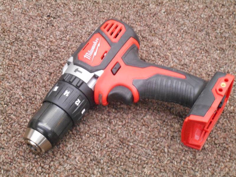 Milwaukee M18 12 Hammer Drill, Li...