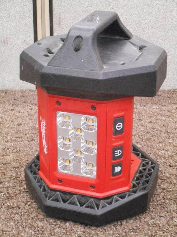 Milwaukee M18 LED Flood Light, Mult...