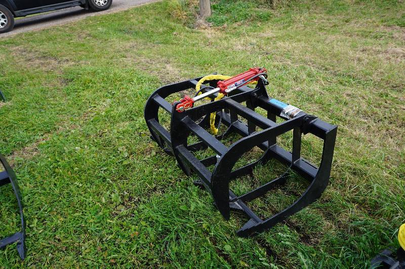 Universal Mount Bobcat Skid Loader Skid Steer 48 Root Grapple Bucket