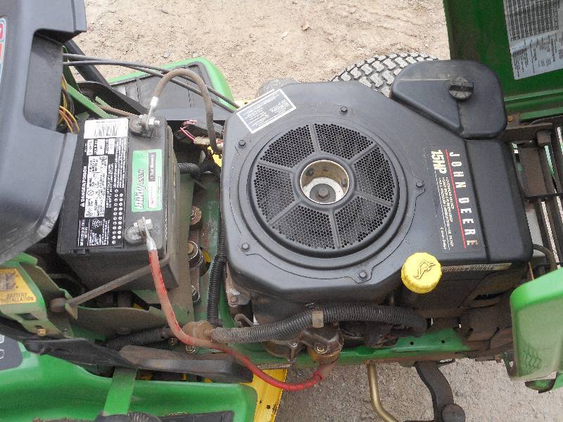 John Deere LX255 Tractor With Complete Bagger System | LE John Deere ...