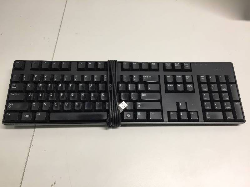 COMPUTER, MONITOR, KEYBOARD AND MOUSE
