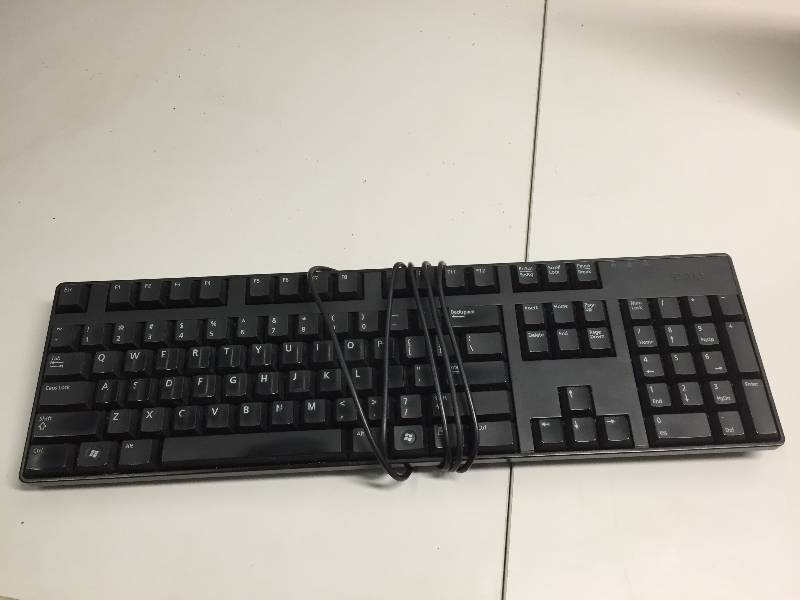 COMPUTER, MONITOR, KEYBOARD AND MOUSE