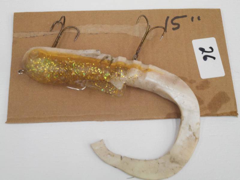 lot 26 image: (1) 15 Rubber Muskie Lure ...