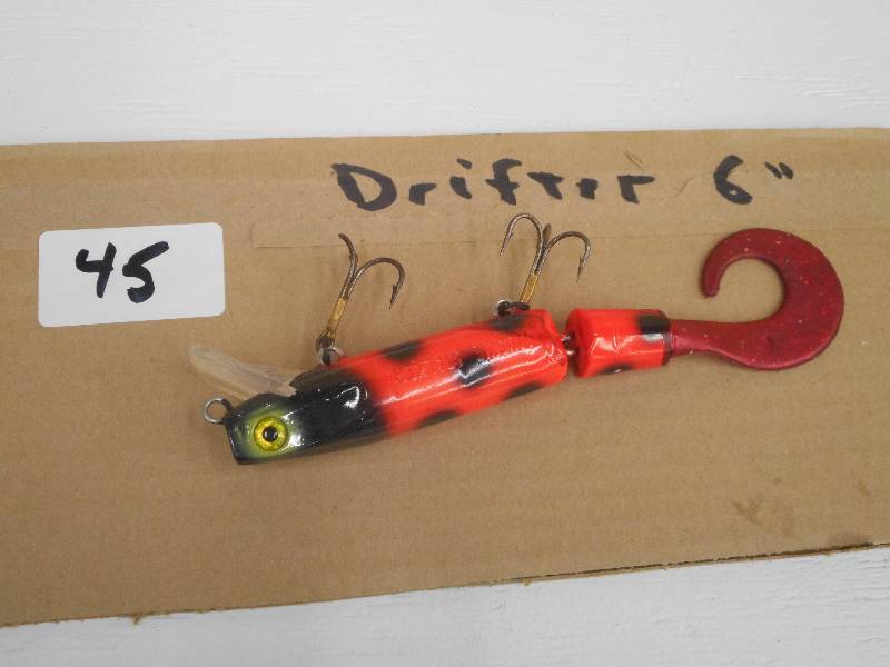 lot 45 image: (1) 6 Drifter Muskie Lure ...
