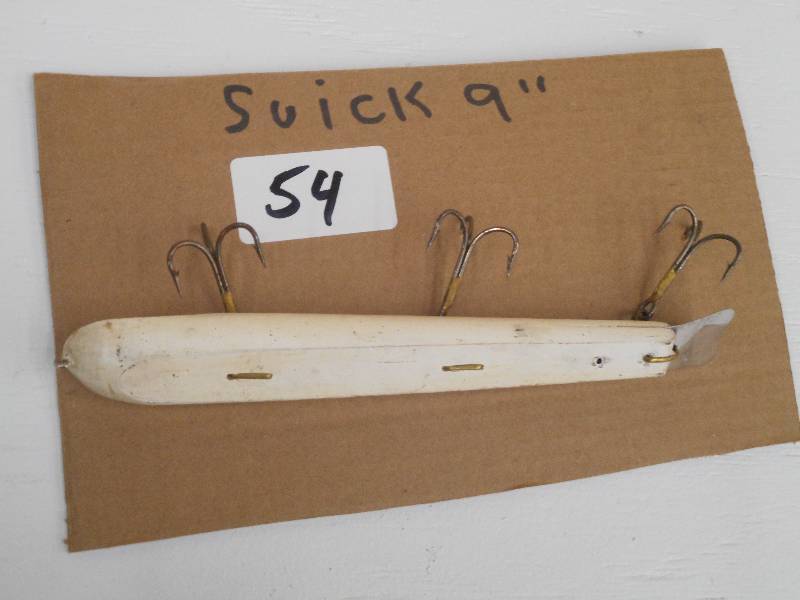 lot 54 image: (1) 9 Suick Muskie Lure ...