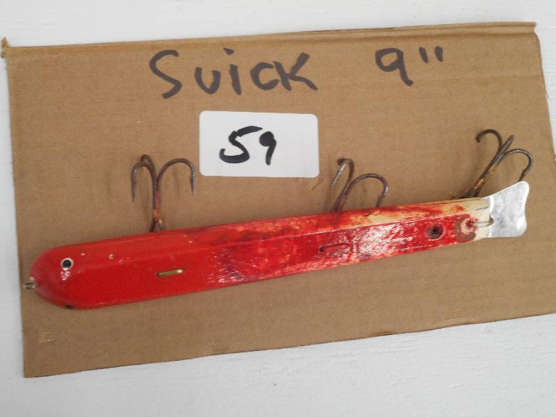 lot 59 image: (1) 9 Suick Muskie Lure ...