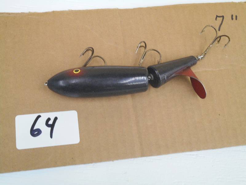 lot 64 image: (1) 7 Muskie Crankbait Lure ...