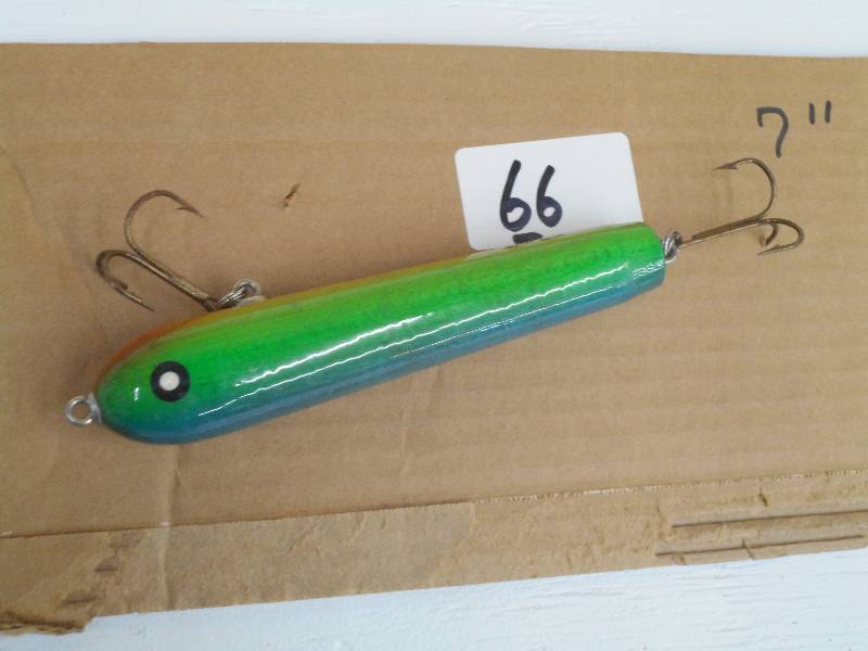 lot 66 image: (1) 7 Muskie Crankbait Lure ...