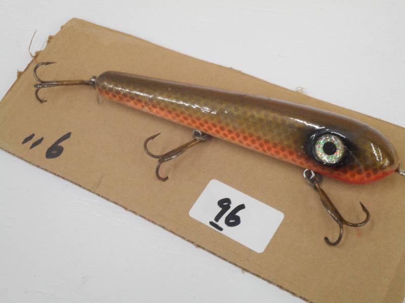 lot 96 image: (1) 9 Muskie Crankbait Lure ...