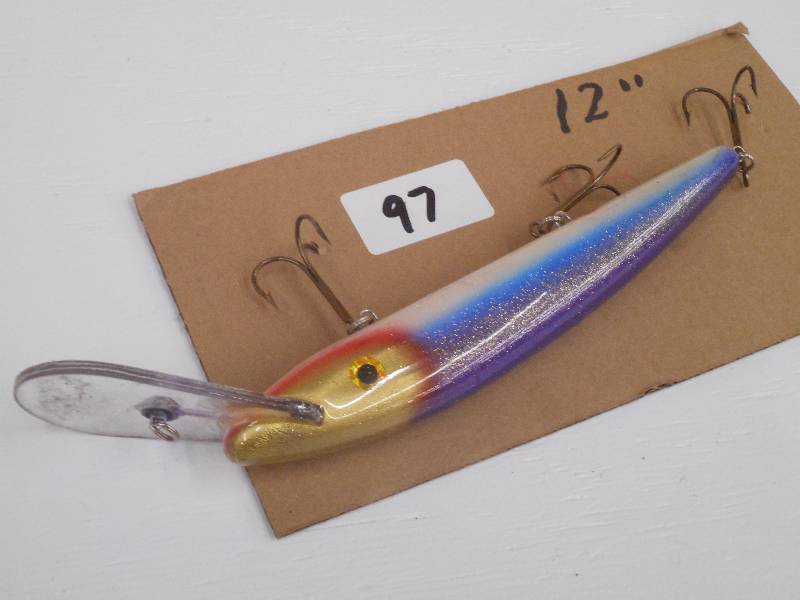 lot 97 image: (1) 12 Muskie Crankbait Lure ...