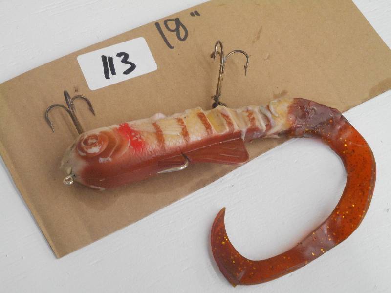lot 113 image: (1) 18 Rubber Muskie Lure ...