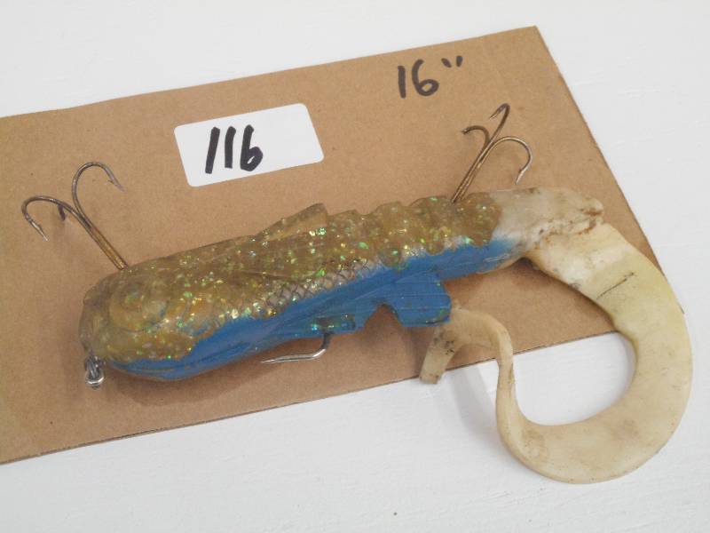 lot 116 image: (1) 16 Rubber Muskie Lure...