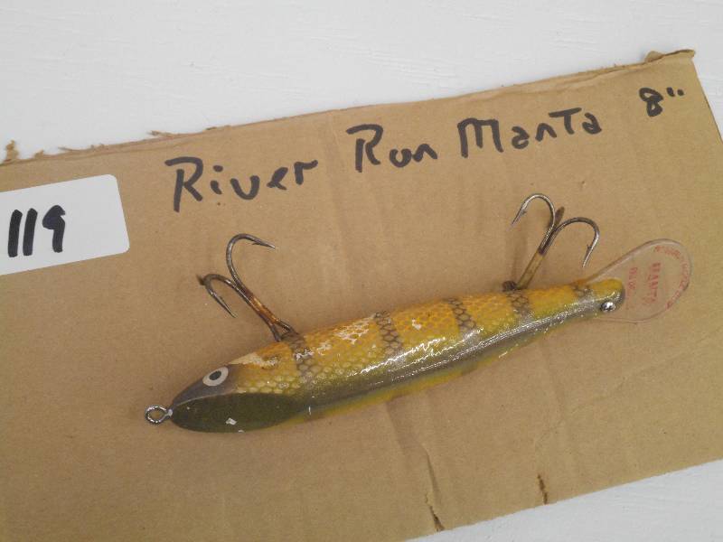 lot 119 image: (1) 8 Manta River Run Muskie Lure ...