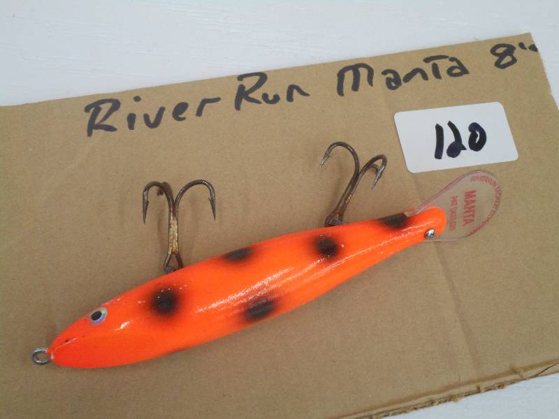 lot 120 image: (1) 8 Manta River Run Muskie Lure ...
