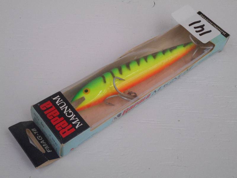 lot 141 image: (1) New Rapala Magnum Muskie Crankb...