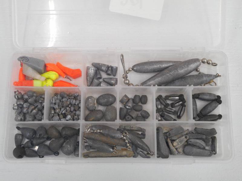 lot 201 image: Tray Full Of Assorted Weights & Sin...