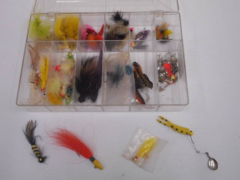 lot 204 image: Tray Full Of Assorted Jigs & Etc ...