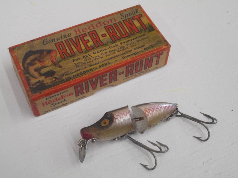 lot 210 image: Vintage River Runt (Heddon) Lure Wi...