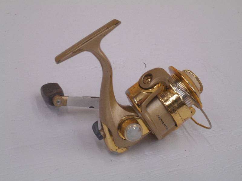 lot 216 image: Genz-Stix Light Action Spinning Ree...